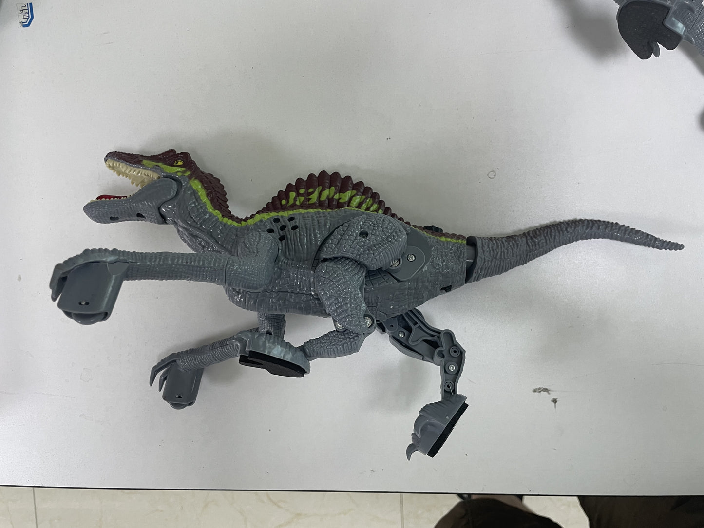 D010 gesture induction electric back dragon